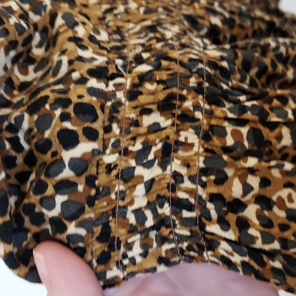 Peplum Blouse w/ Black/Brown Leopard Print -Plunge Front w/ Ruffle Accent S L - Picture 5 of 11